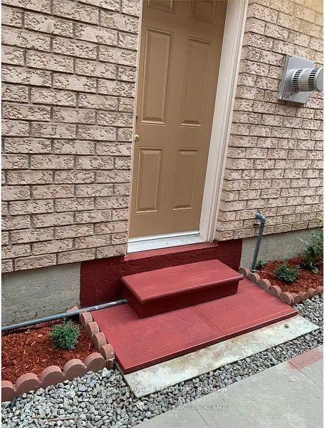 Photo 3 of Unit Bsmt, 480 Rougewalk Drive, Pickering, Rouge Park — HOMEH