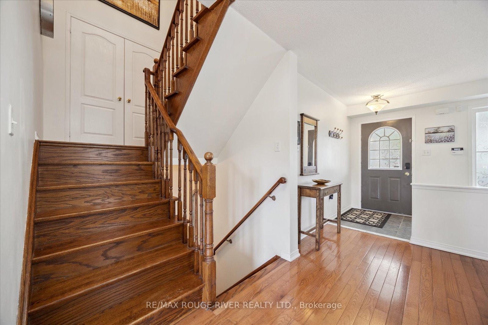 Photo 3 of 1654 Yardley Street, Oshawa, Taunton — HOMEH