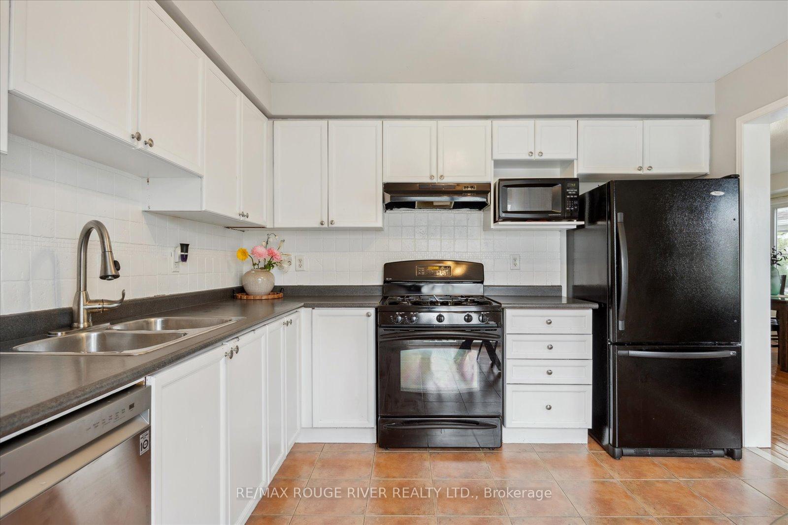 Photo 19 of 1654 Yardley Street, Oshawa, Taunton — HOMEH
