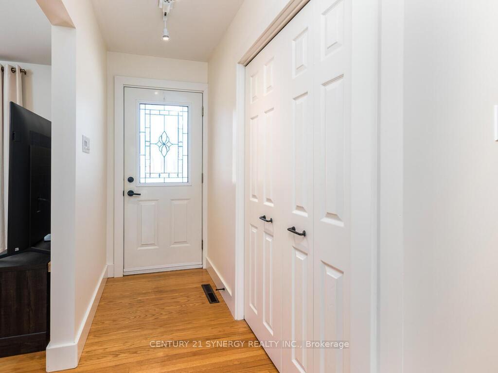 Photo 3 of 261 James Avenue, Renfrew — HOMEH