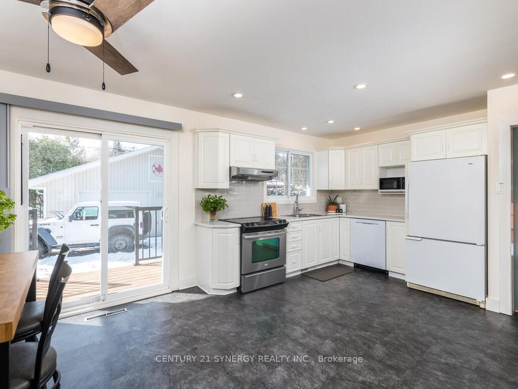Photo 7 of 261 James Avenue, Renfrew — HOMEH