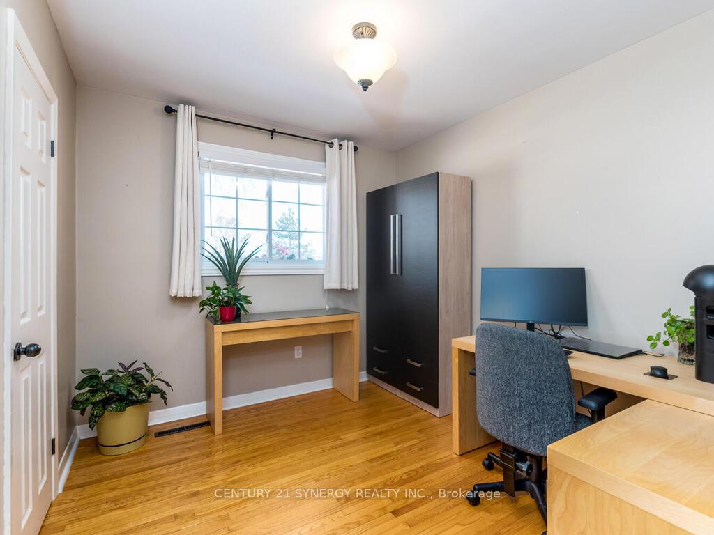 Photo 16 of 261 James Avenue, Renfrew — HOMEH