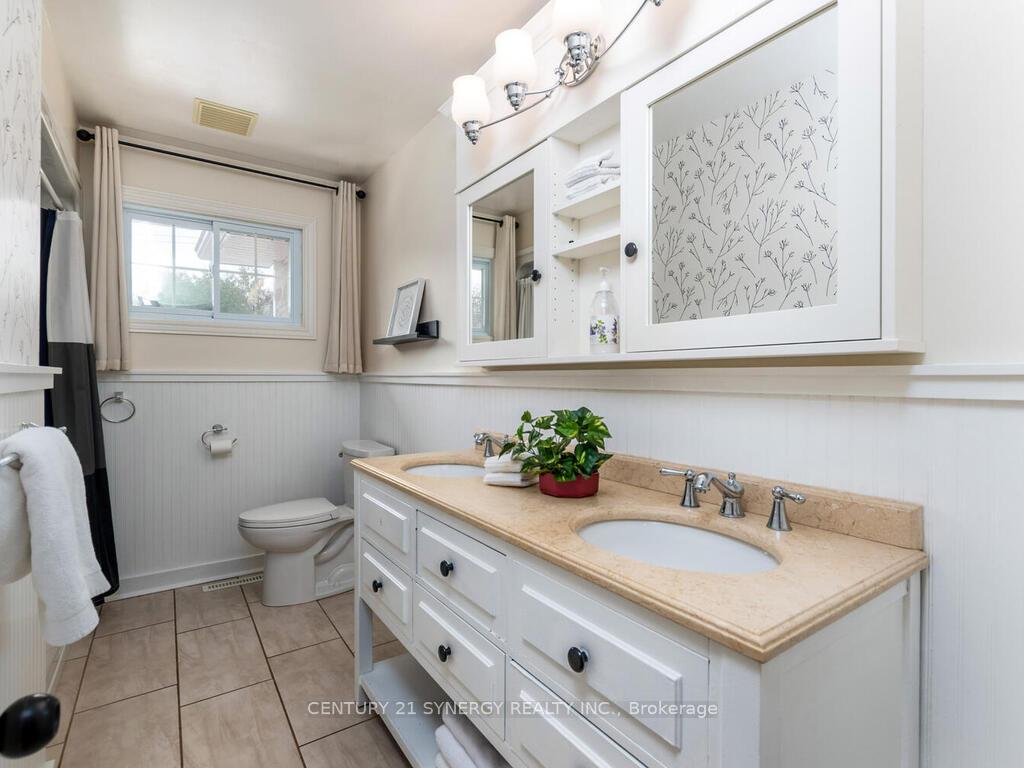 Photo 17 of 261 James Avenue, Renfrew — HOMEH