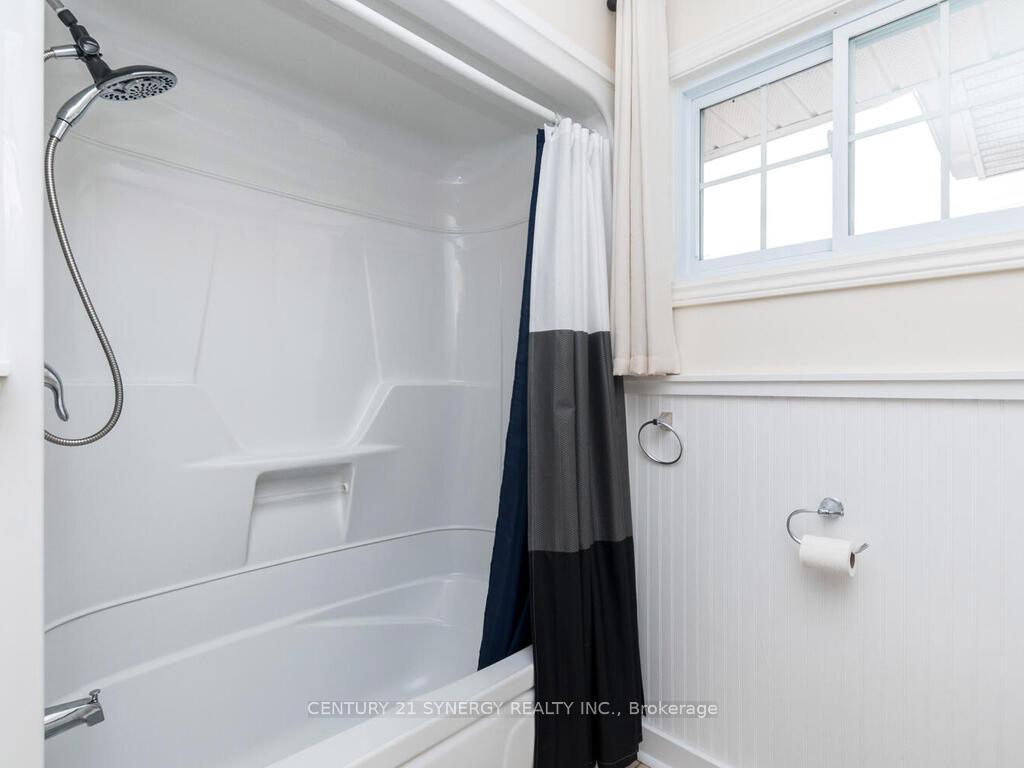 Photo 18 of 261 James Avenue, Renfrew — HOMEH