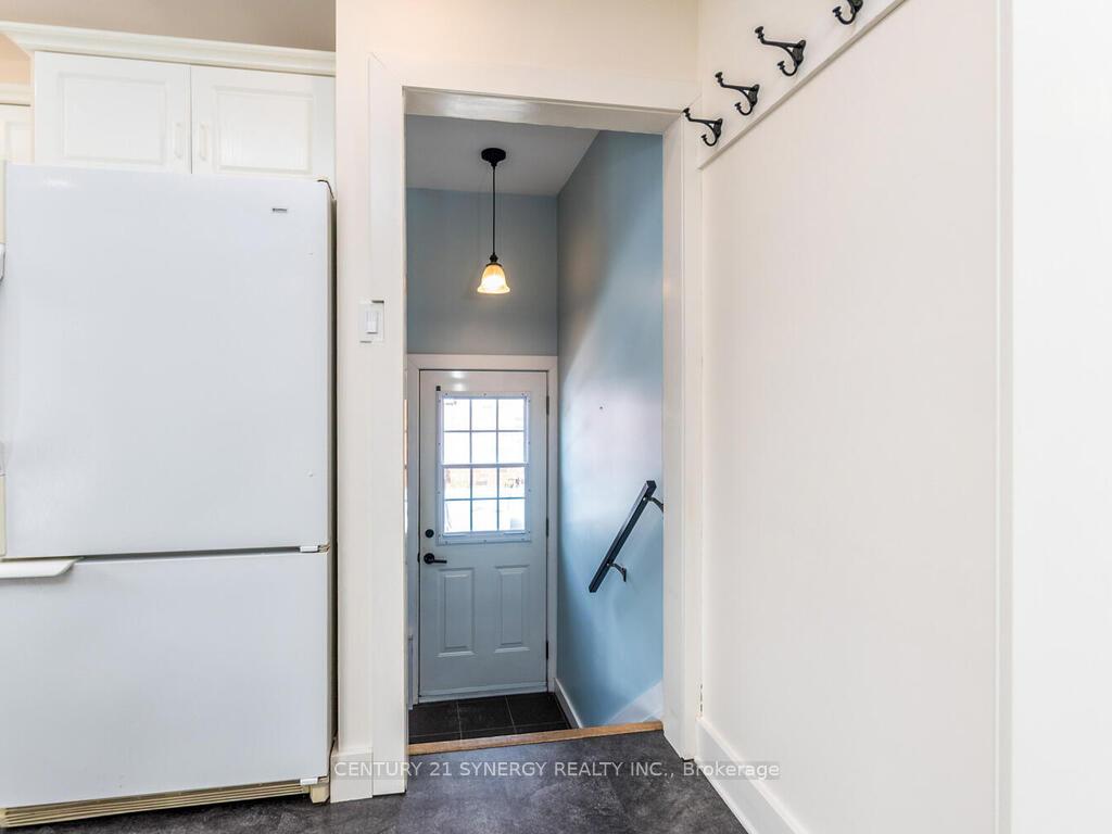 Photo 19 of 261 James Avenue, Renfrew — HOMEH