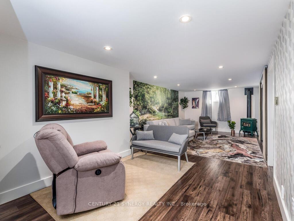 Photo 21 of 261 James Avenue, Renfrew — HOMEH