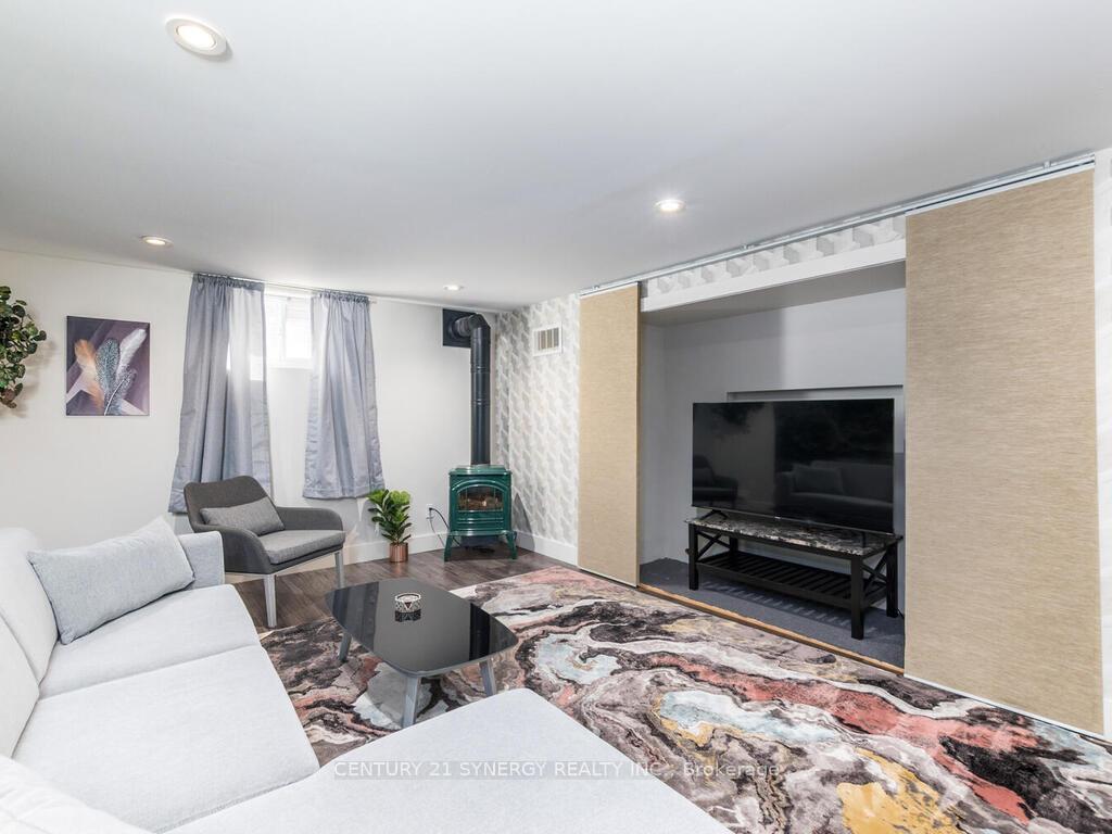 Photo 23 of 261 James Avenue, Renfrew — HOMEH