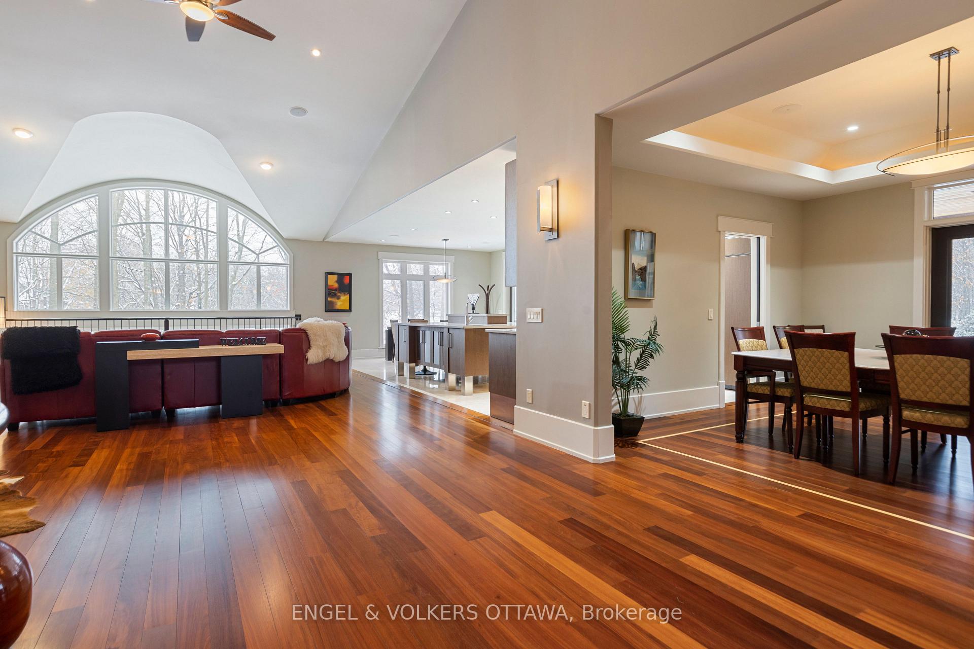 Photo 8 of 1420 Royal Maple Drive S, Ottawa, Cumberland Ridge — HOMEH