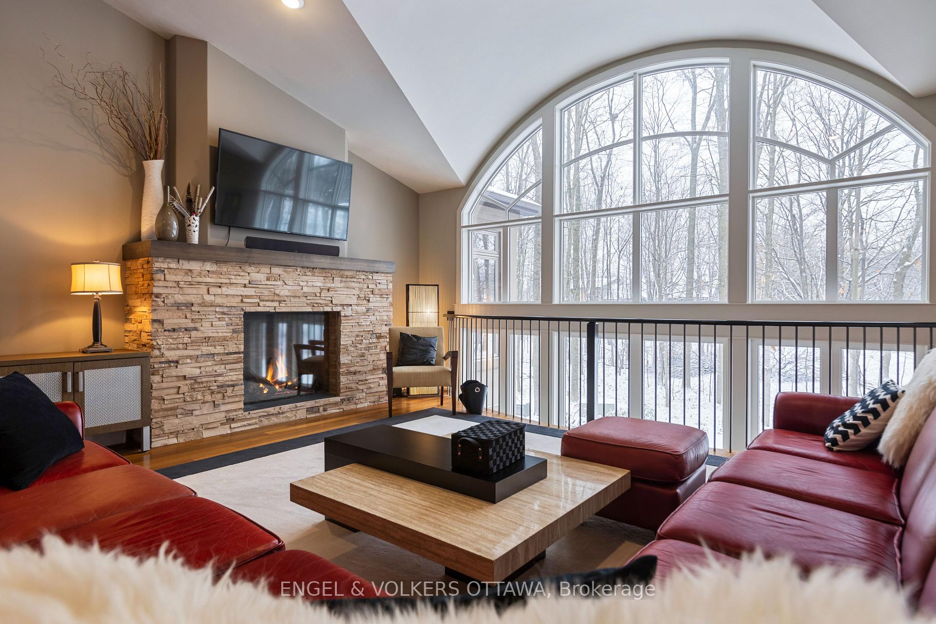 Photo 18 of 1420 Royal Maple Drive S, Ottawa, Cumberland Ridge — HOMEH