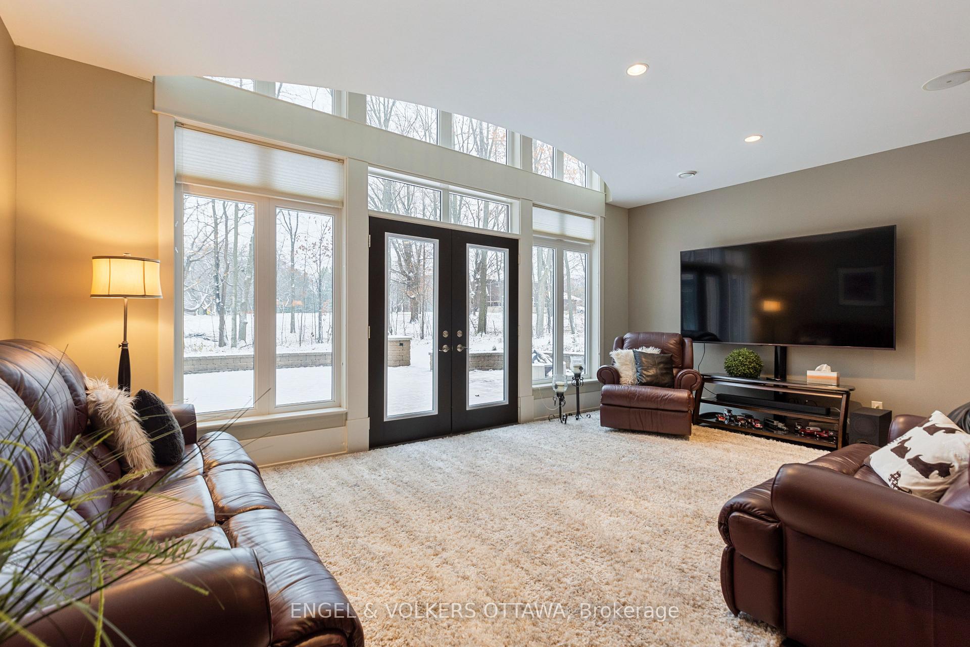 Photo 34 of 1420 Royal Maple Drive S, Ottawa, Cumberland Ridge — HOMEH