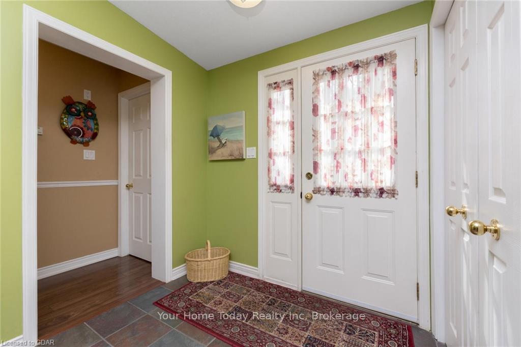 Photo 6 of 10 Pine Road, Puslinch, Rural Puslinch East — HOMEH