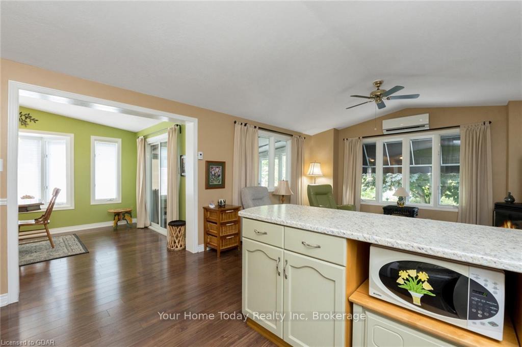 Photo 13 of 10 Pine Road, Puslinch, Rural Puslinch East — HOMEH