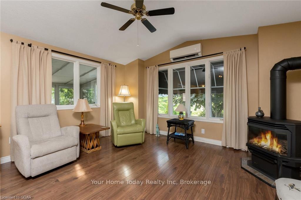 Photo 17 of 10 Pine Road, Puslinch, Rural Puslinch East — HOMEH
