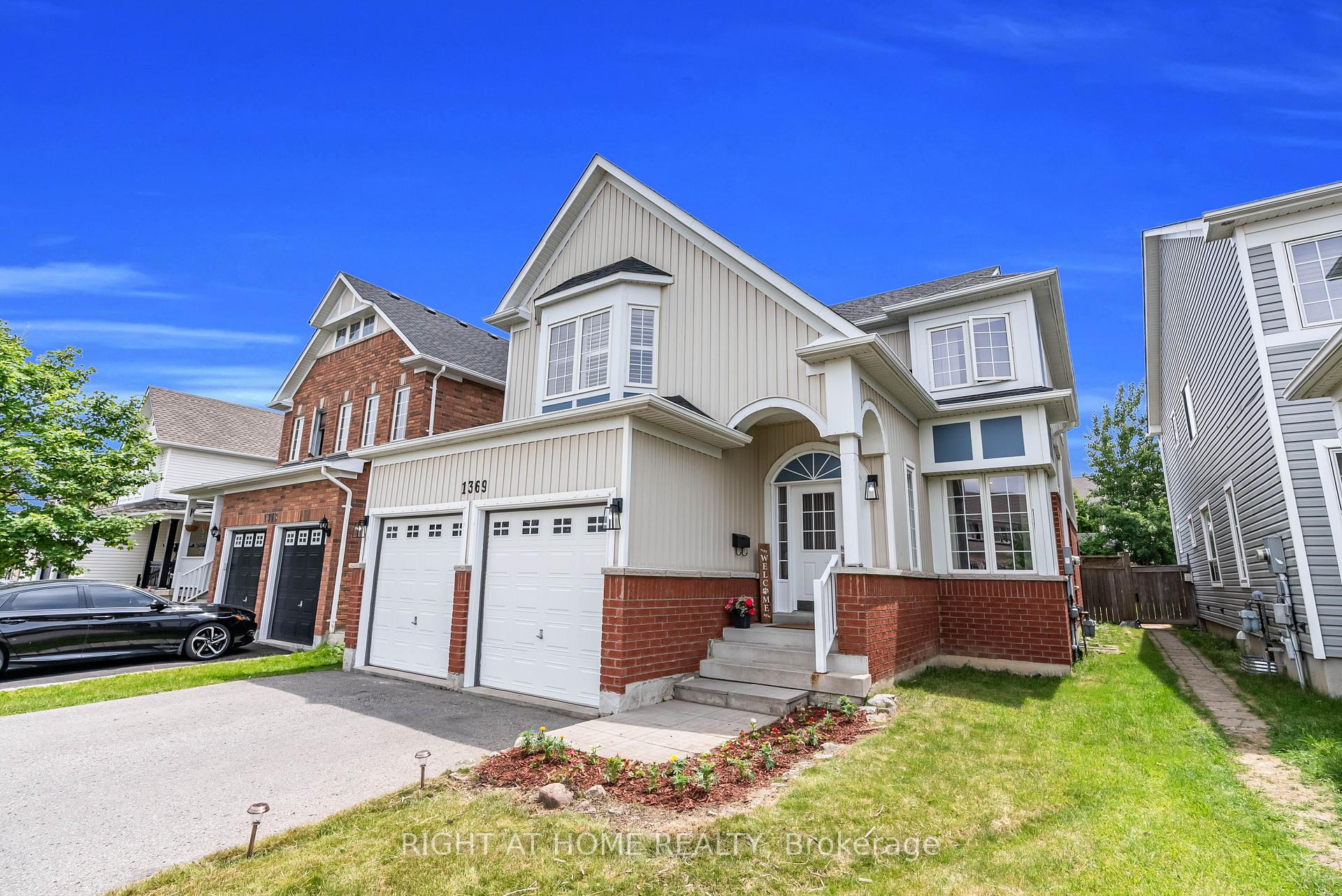 Photo 4 of 1369 Coldstream Drive, Oshawa, Taunton — HOMEH