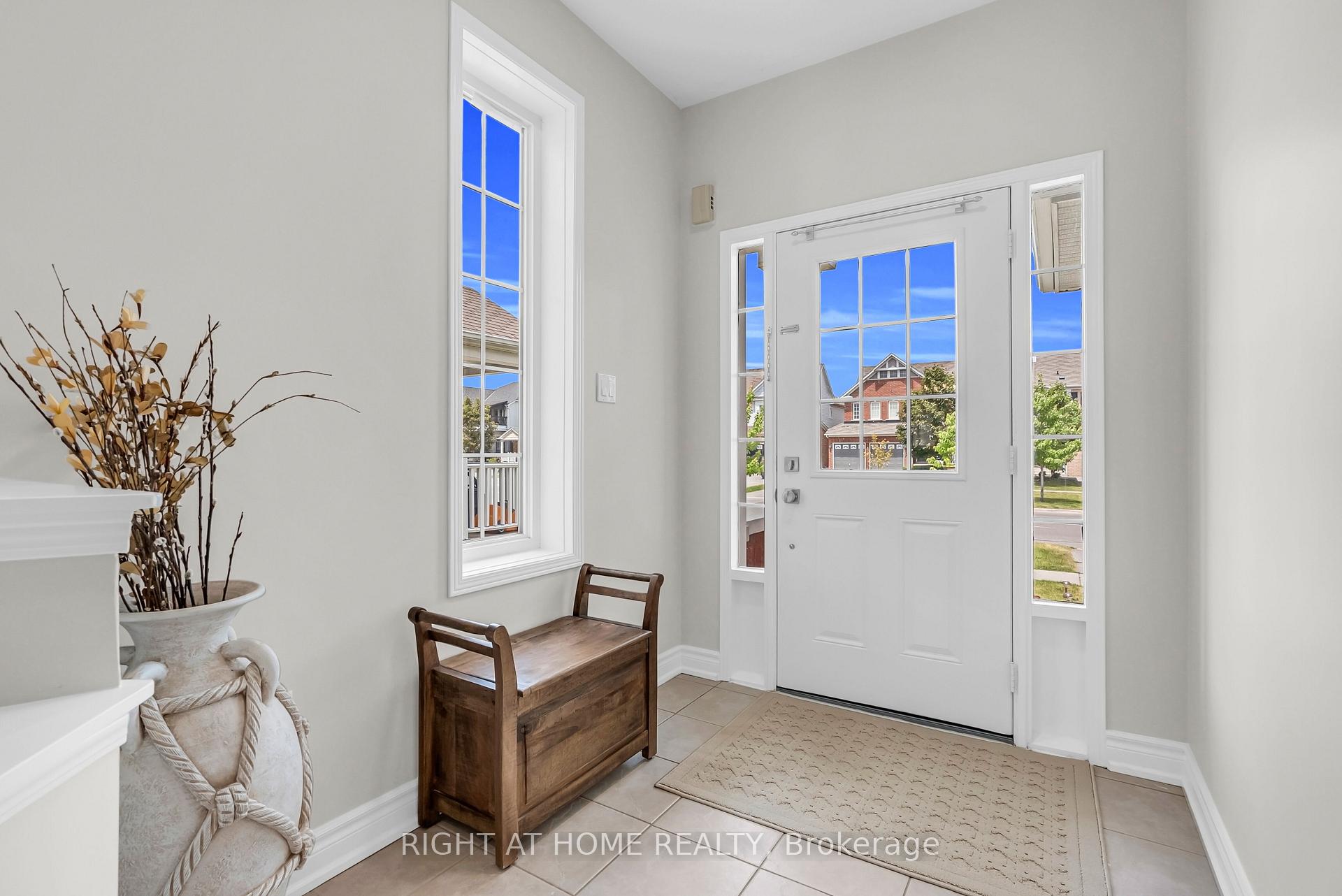 Photo 8 of 1369 Coldstream Drive, Oshawa, Taunton — HOMEH