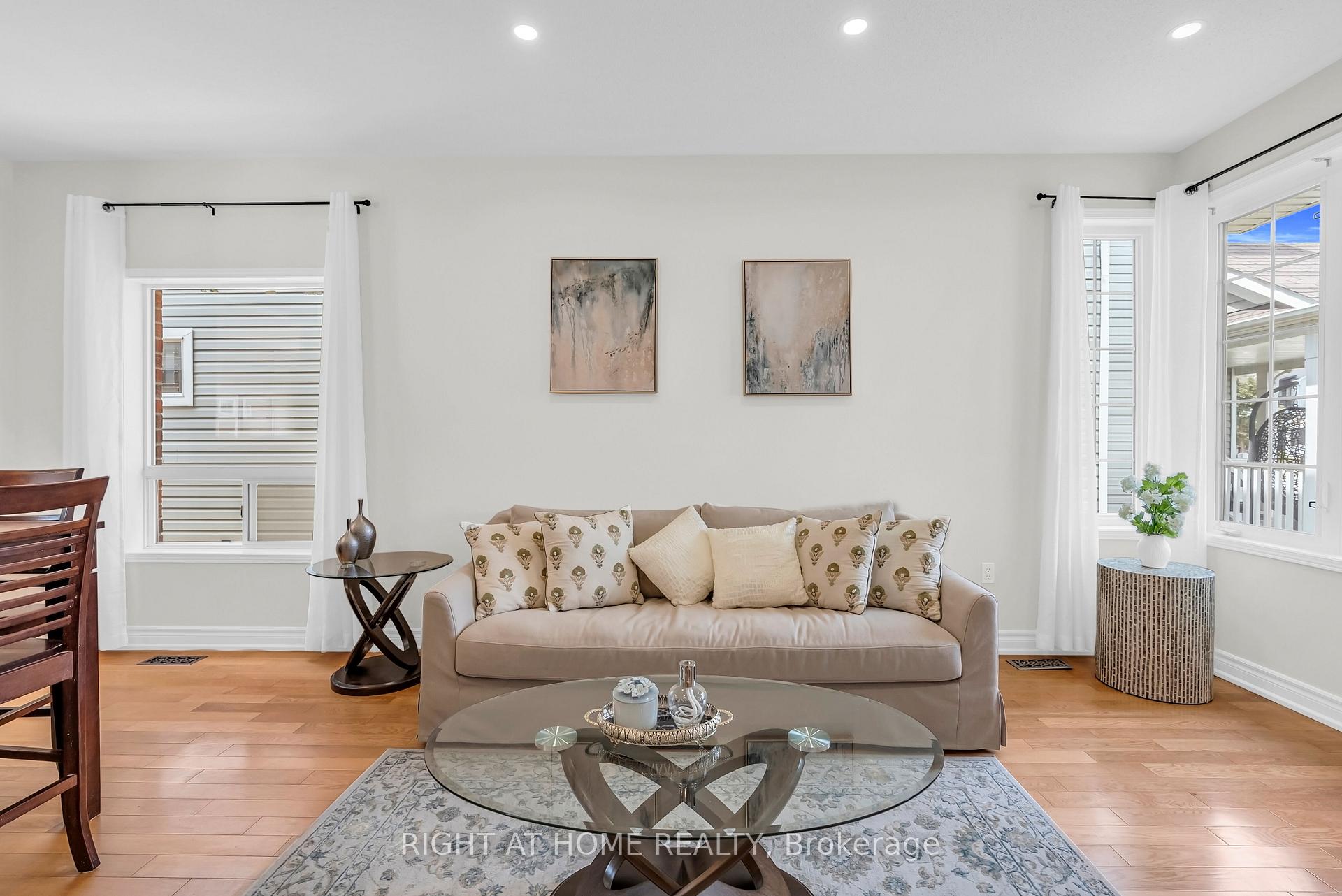 Photo 11 of 1369 Coldstream Drive, Oshawa, Taunton — HOMEH