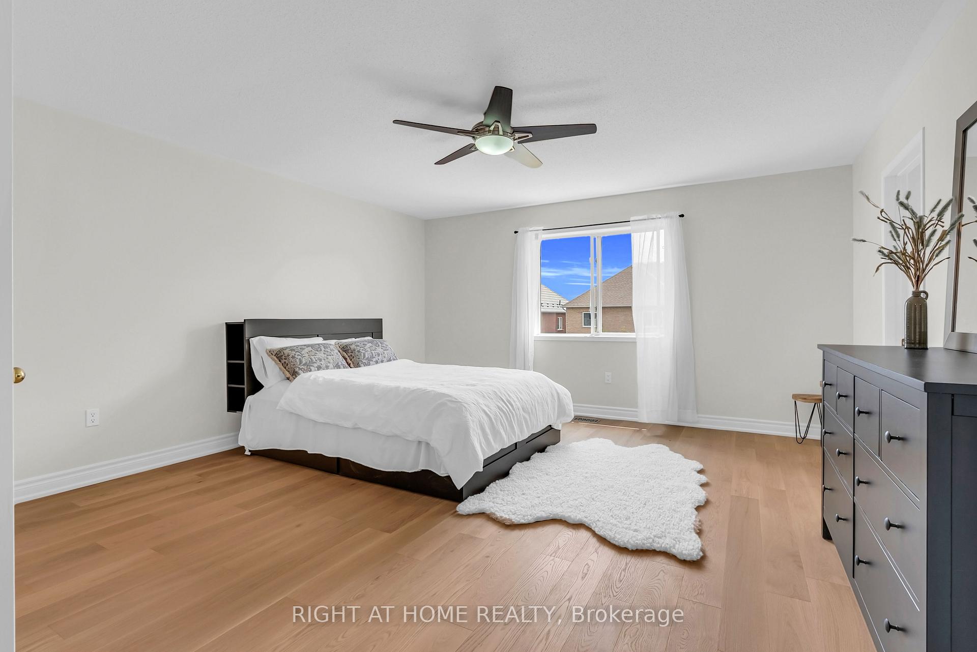 Photo 26 of 1369 Coldstream Drive, Oshawa, Taunton — HOMEH