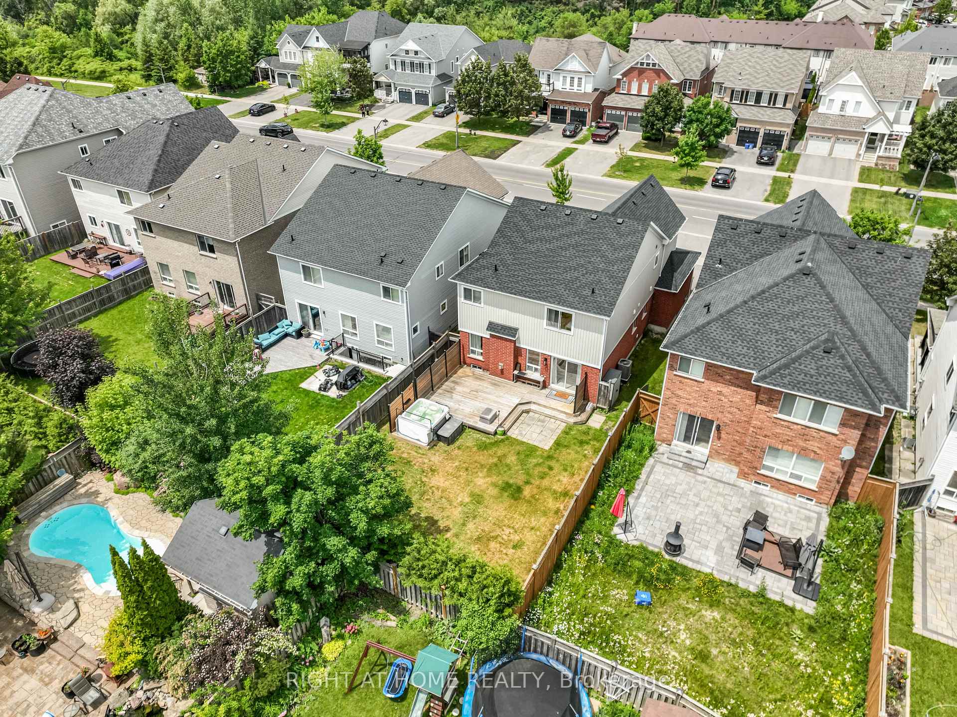 Photo 45 of 1369 Coldstream Drive, Oshawa, Taunton — HOMEH