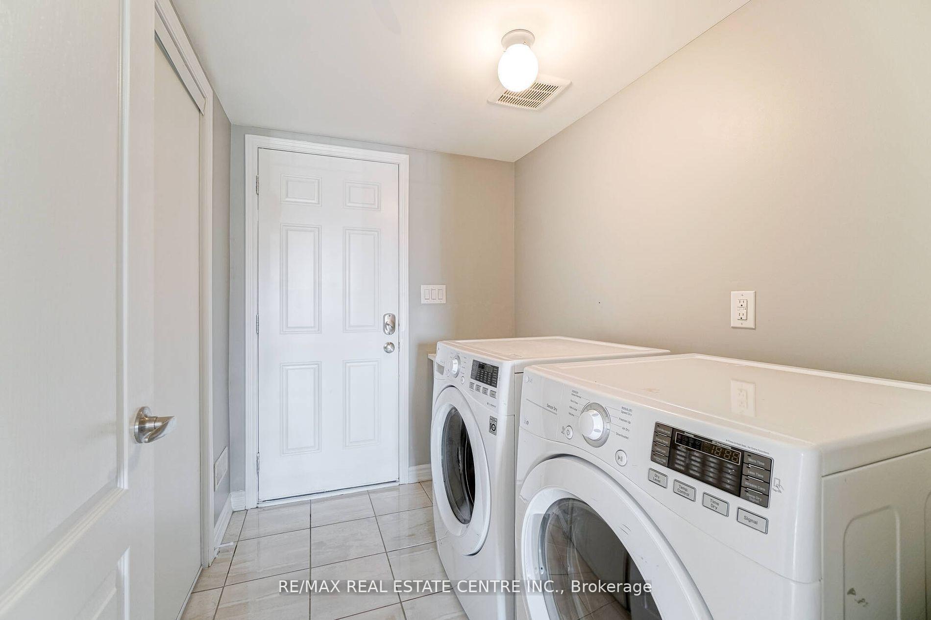 Photo 8 of 2609 Toffee Street, Pickering, Rural Pickering — HOMEH