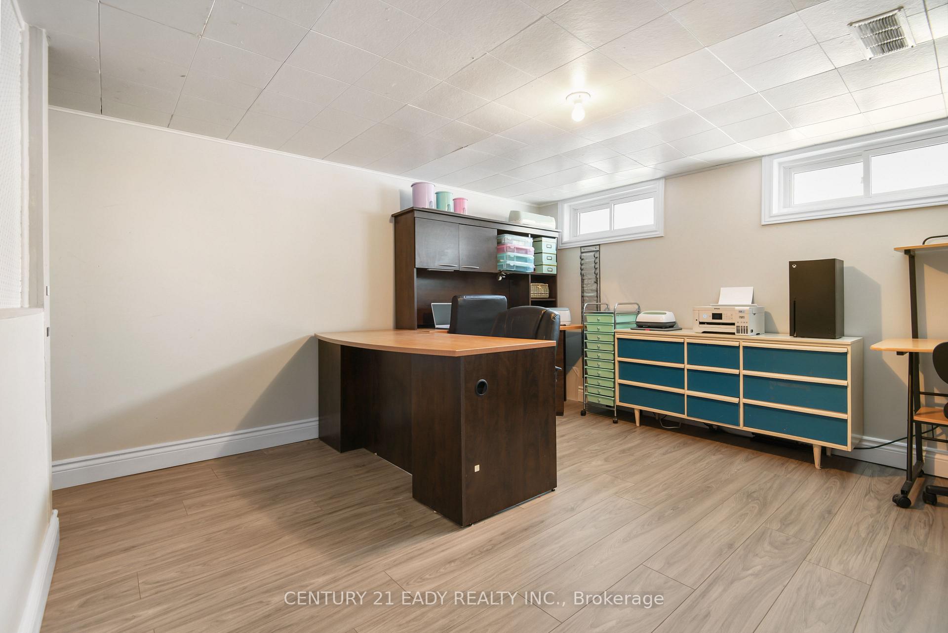 Photo 22 of 127 Cameron Avenue, Renfrew — HOMEH