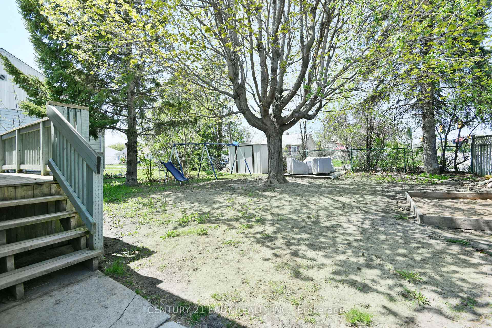 Photo 26 of 127 Cameron Avenue, Renfrew — HOMEH