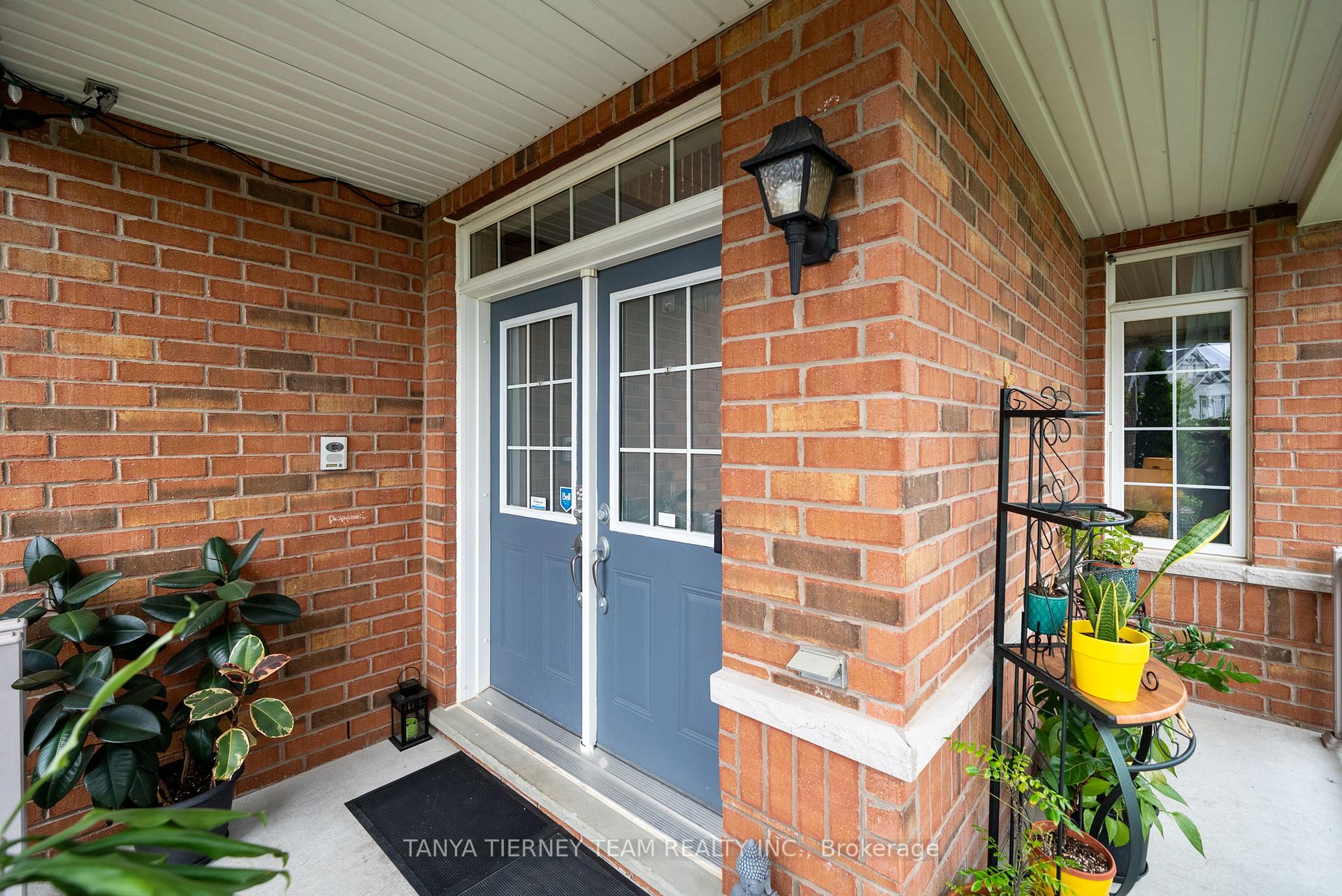Photo 5 of 1282 Meath Drive, Oshawa, Pinecrest — HOMEH