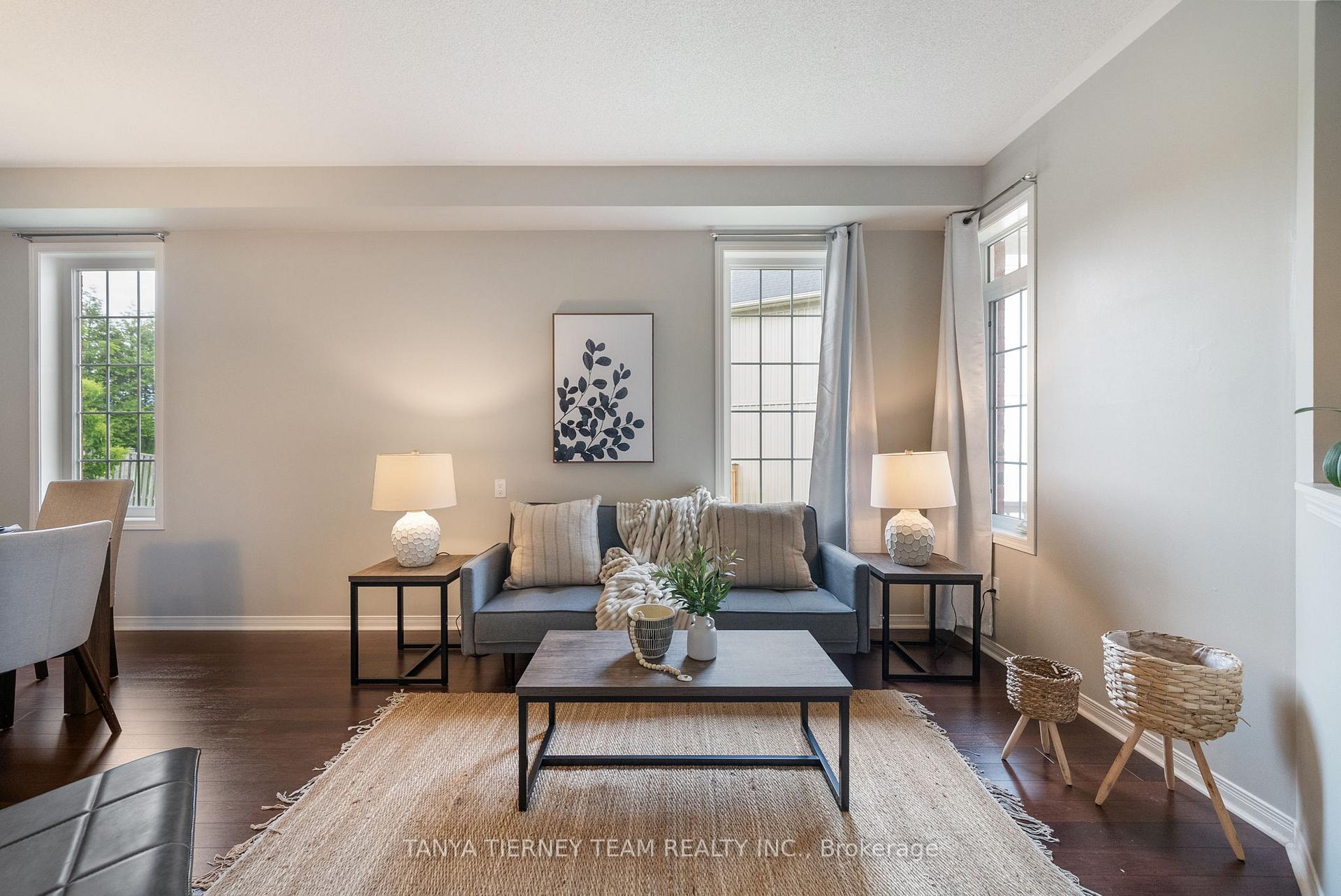 Photo 7 of 1282 Meath Drive, Oshawa, Pinecrest — HOMEH