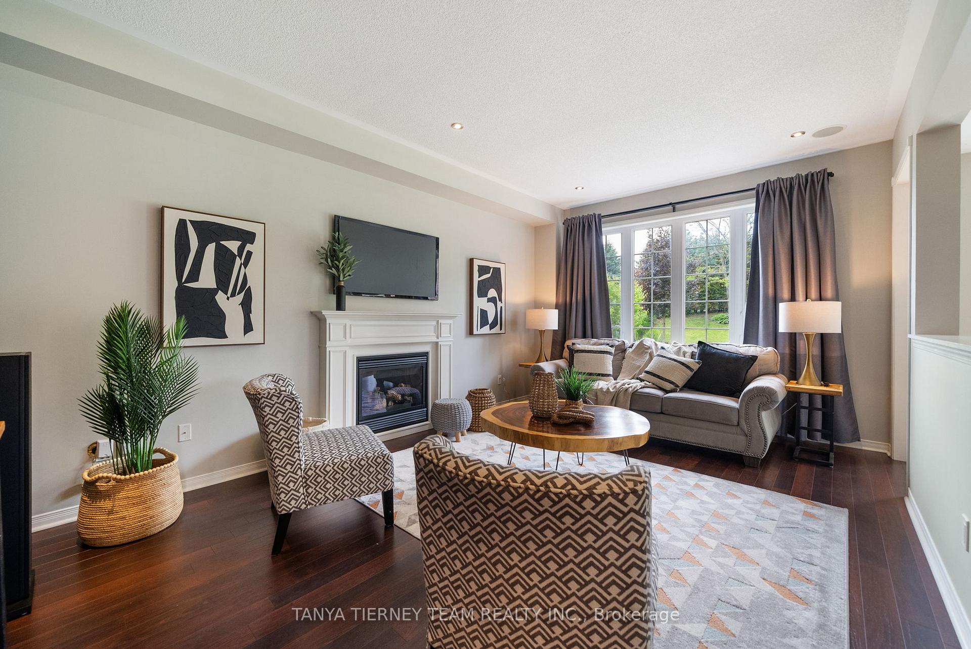 Photo 11 of 1282 Meath Drive, Oshawa, Pinecrest — HOMEH