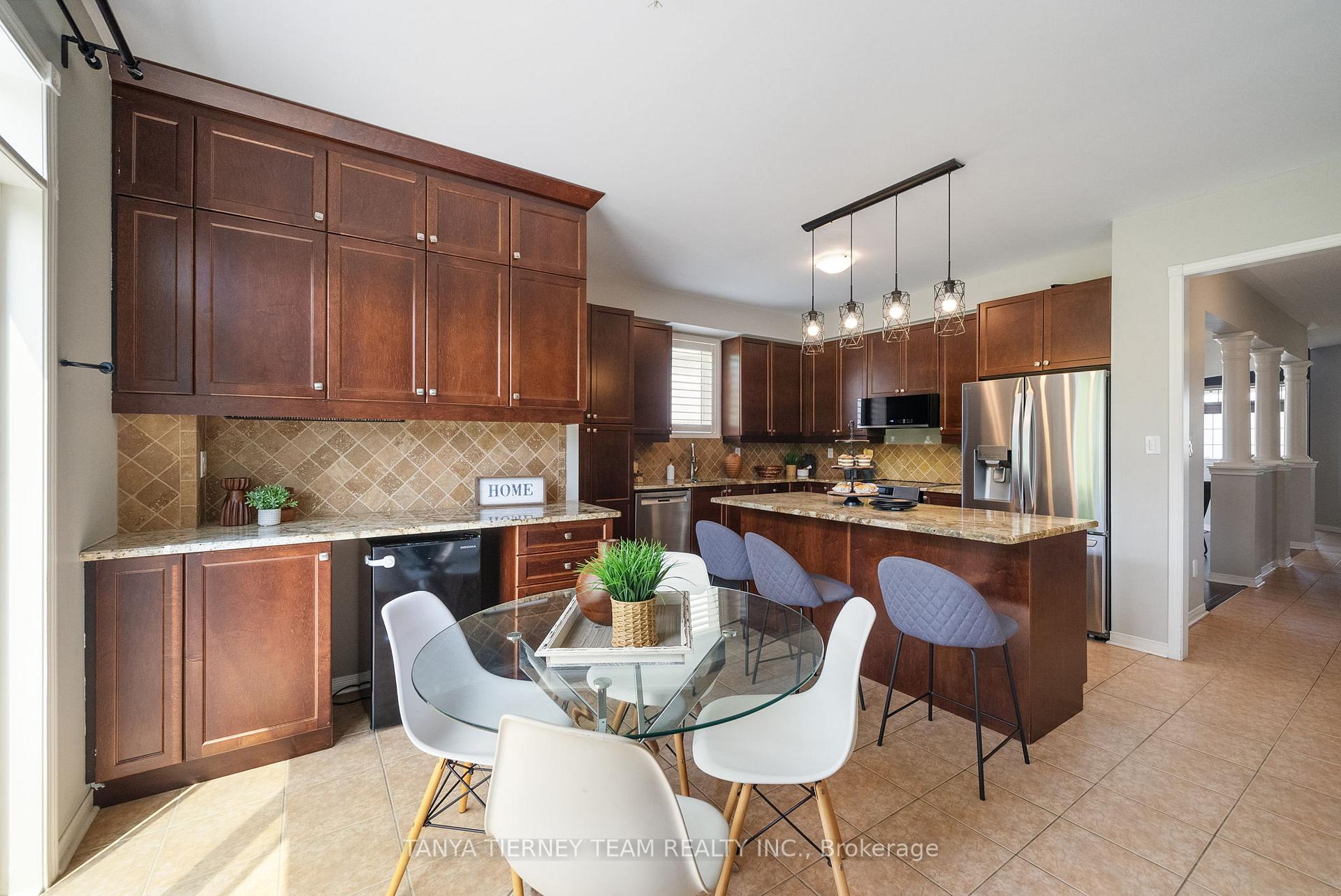 Photo 14 of 1282 Meath Drive, Oshawa, Pinecrest — HOMEH