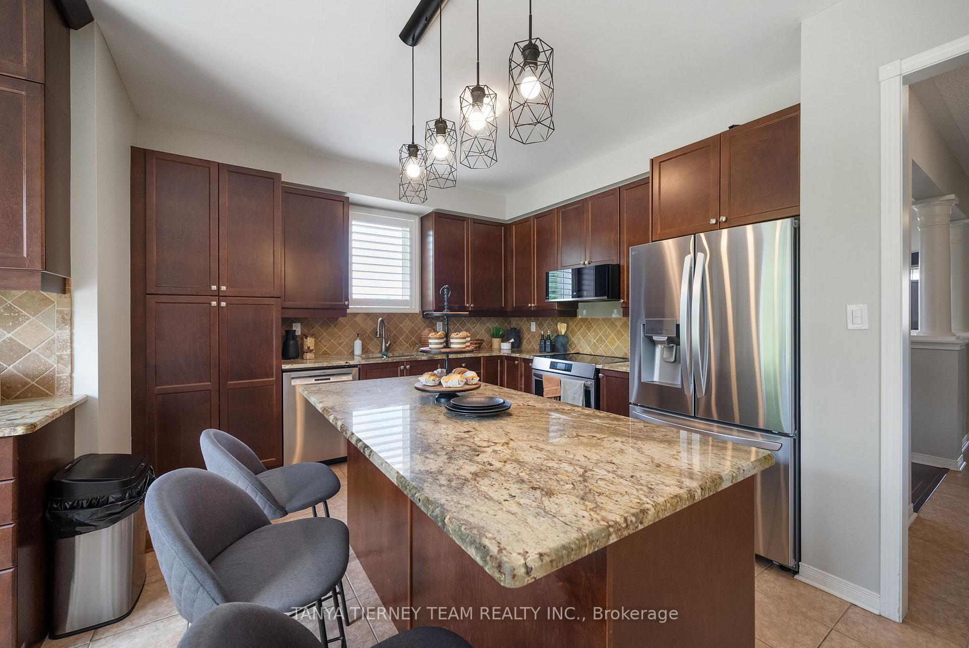 Photo 15 of 1282 Meath Drive, Oshawa, Pinecrest — HOMEH