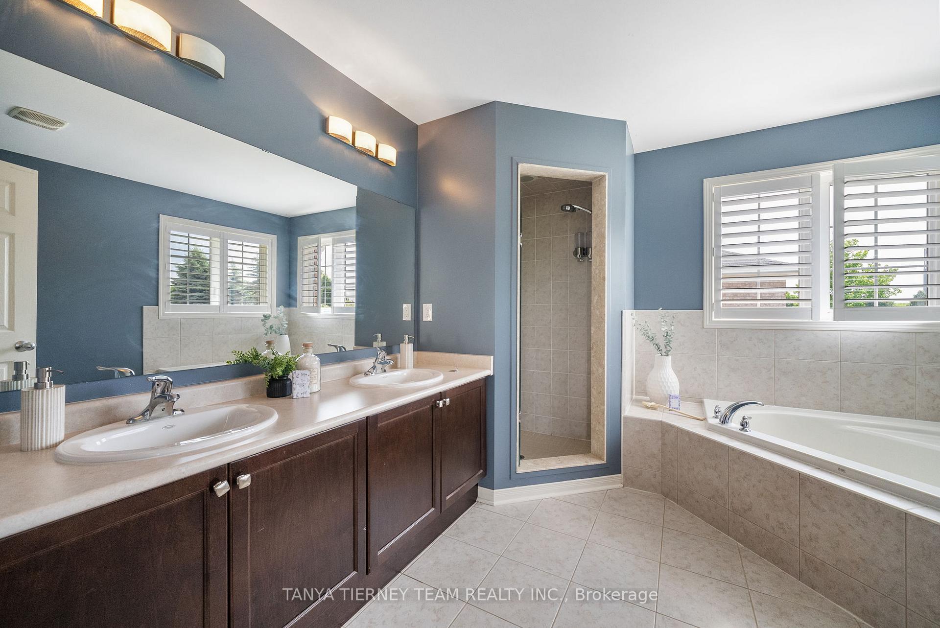 Photo 25 of 1282 Meath Drive, Oshawa, Pinecrest — HOMEH