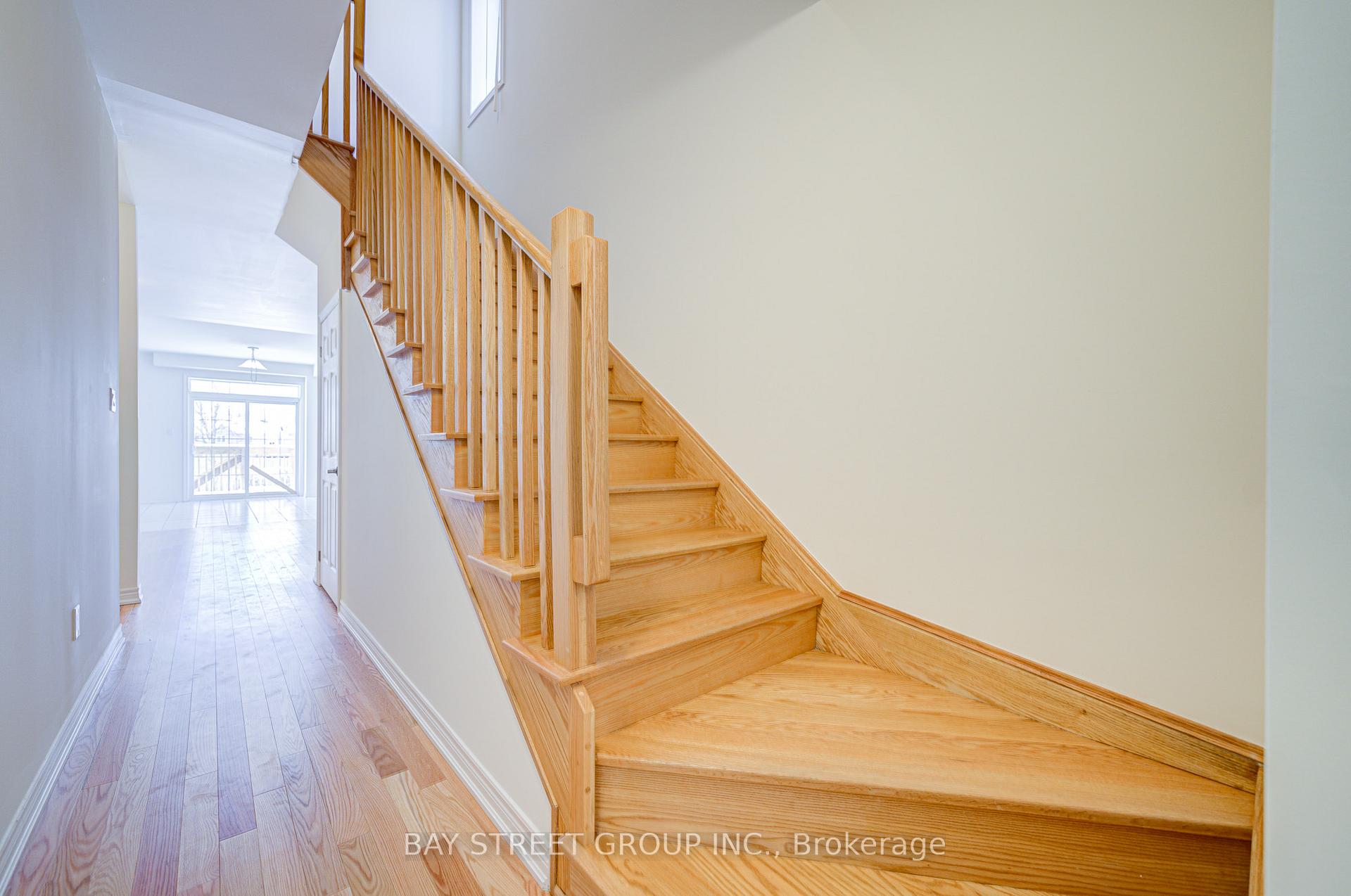 Photo 10 of 87 Bayardo Drive, Oshawa, Windfields — HOMEH