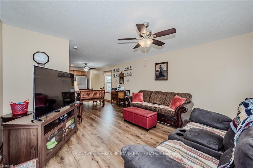 Photo 6 of 41 Cedarbush Crescent Point E, Puslinch, Rural Puslinch East — HOMEH