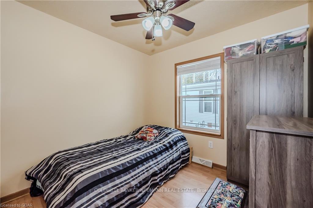 Photo 12 of 41 Cedarbush Crescent Point E, Puslinch, Rural Puslinch East — HOMEH