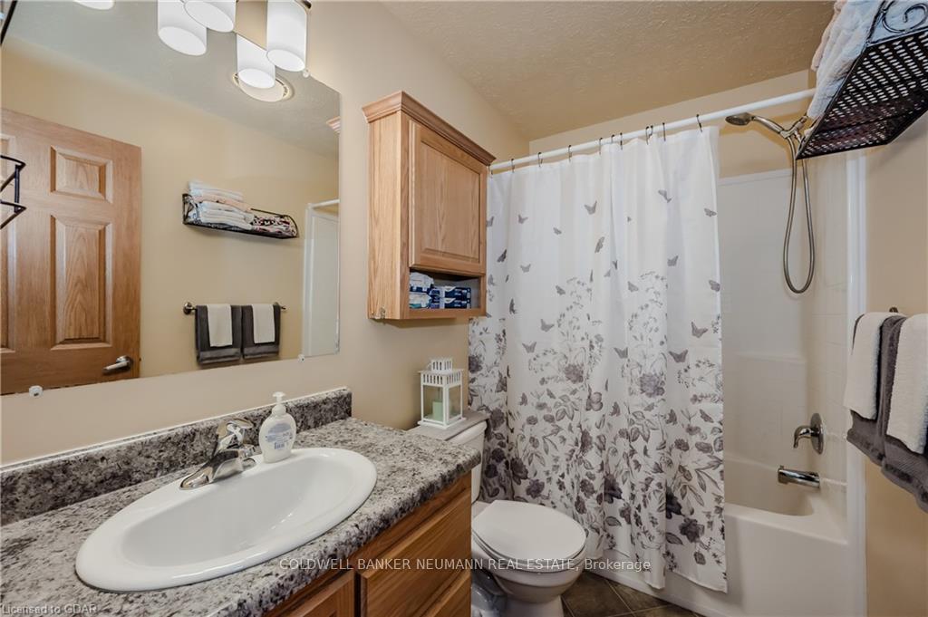 Photo 13 of 41 Cedarbush Crescent Point E, Puslinch, Rural Puslinch East — HOMEH