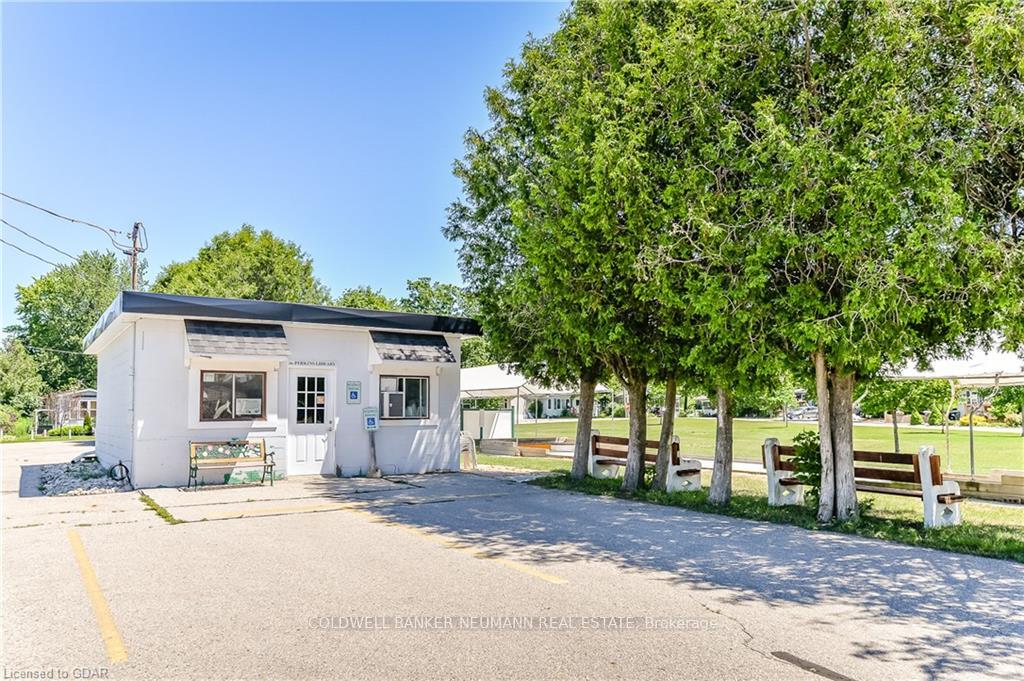 Photo 17 of 41 Cedarbush Crescent Point E, Puslinch, Rural Puslinch East — HOMEH