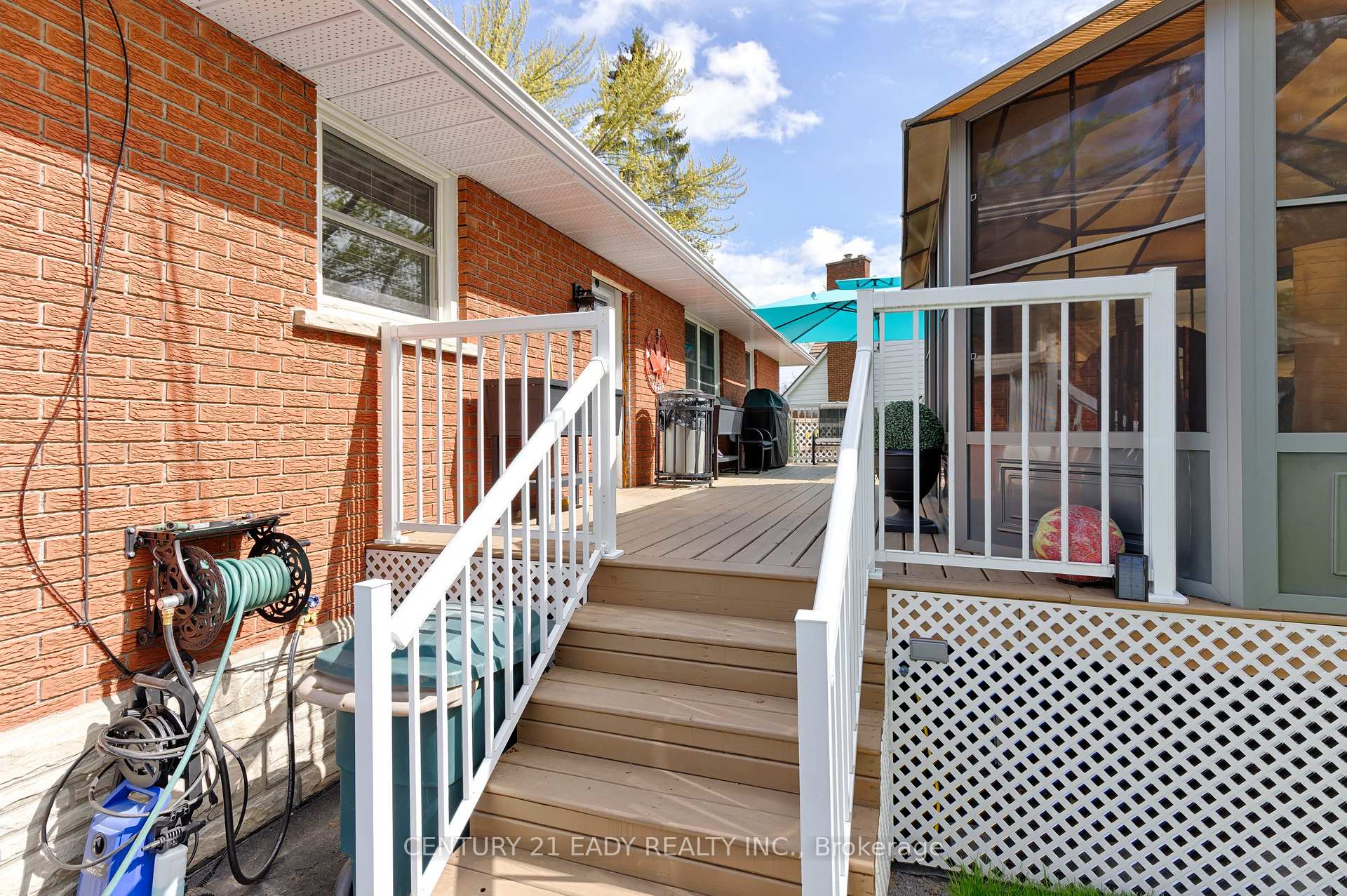 Photo 5 of 201 Wade Avenue, Renfrew — HOMEH