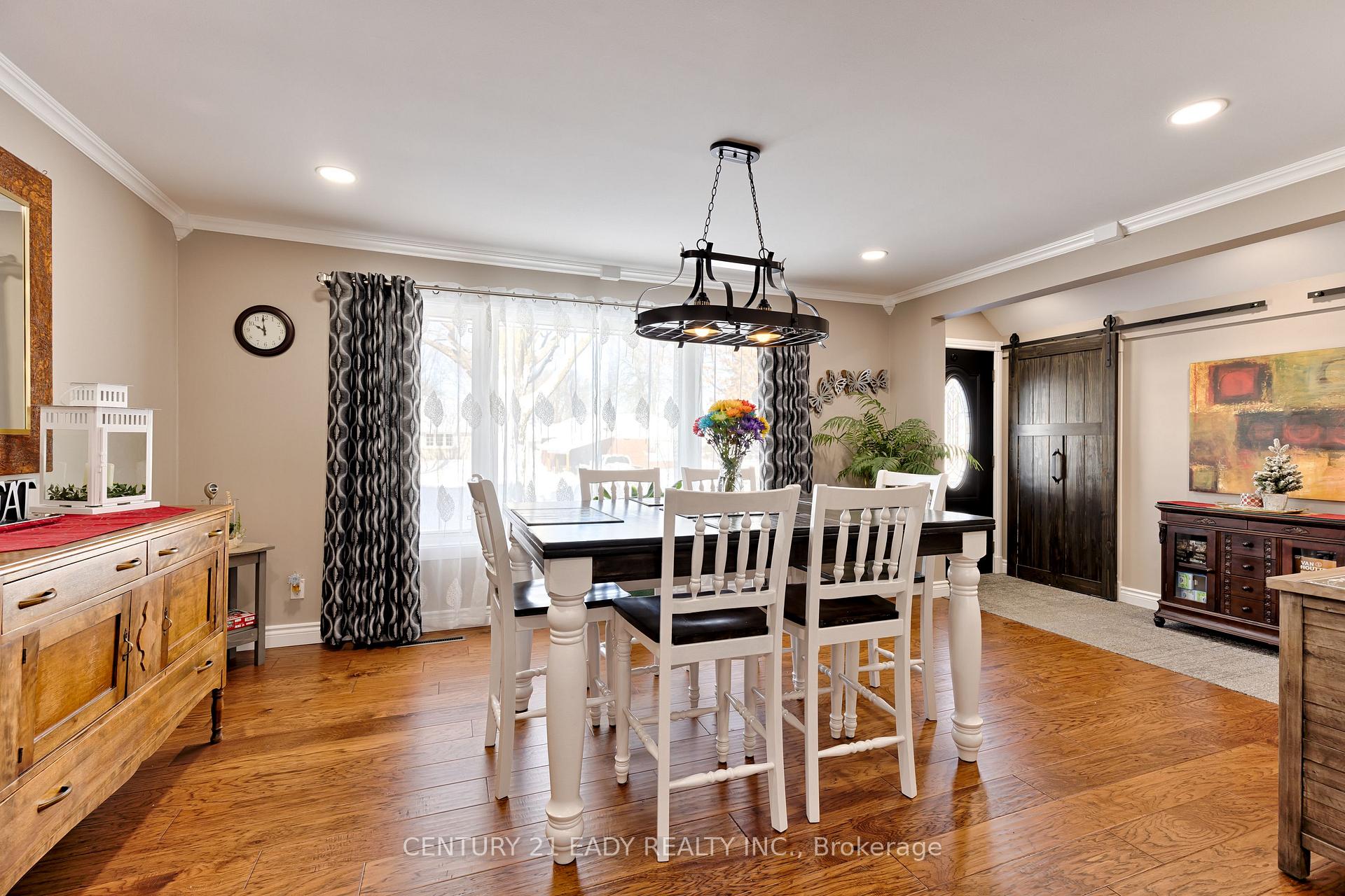 Photo 24 of 201 Wade Avenue, Renfrew — HOMEH