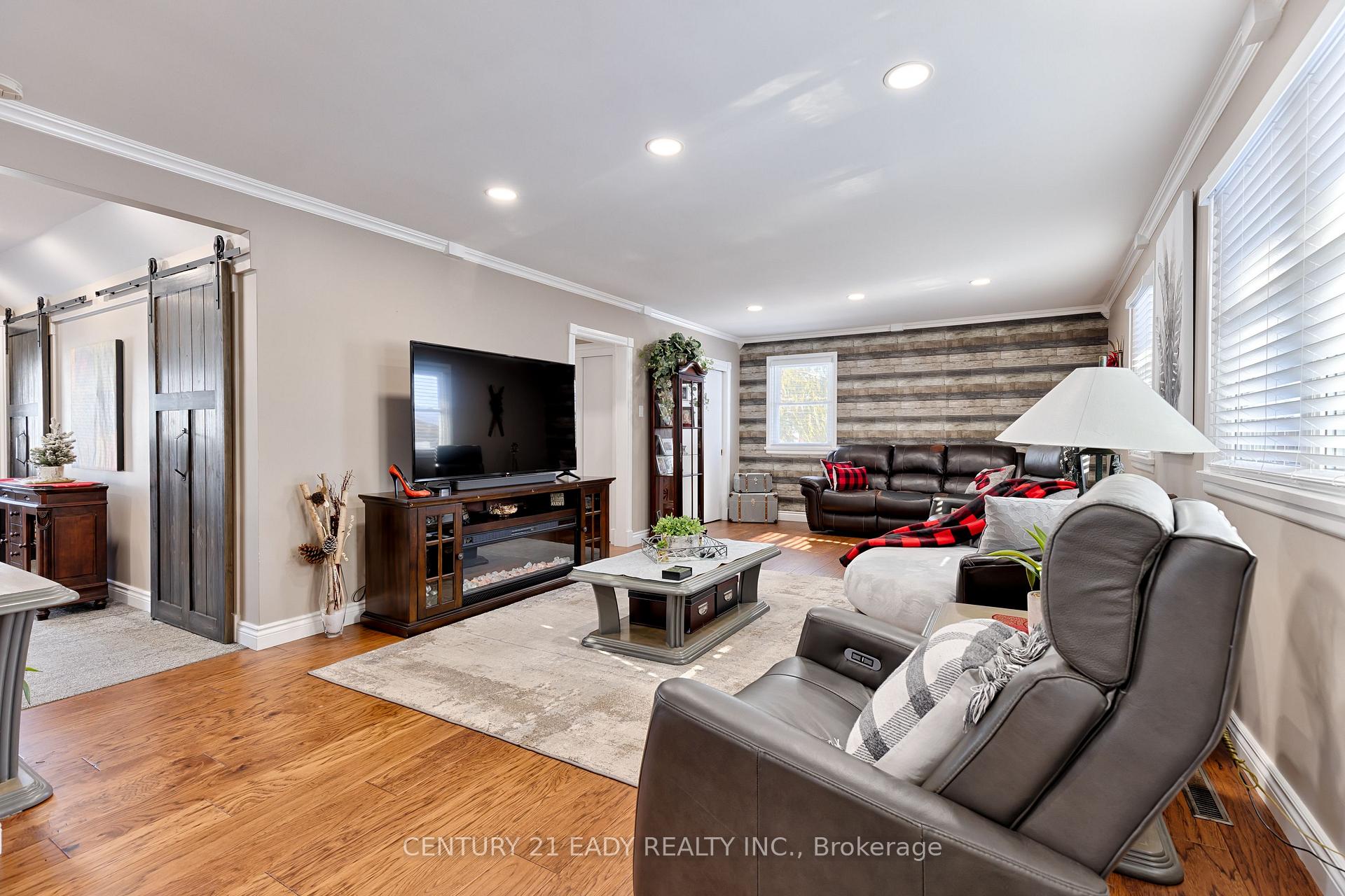 Photo 35 of 201 Wade Avenue, Renfrew — HOMEH