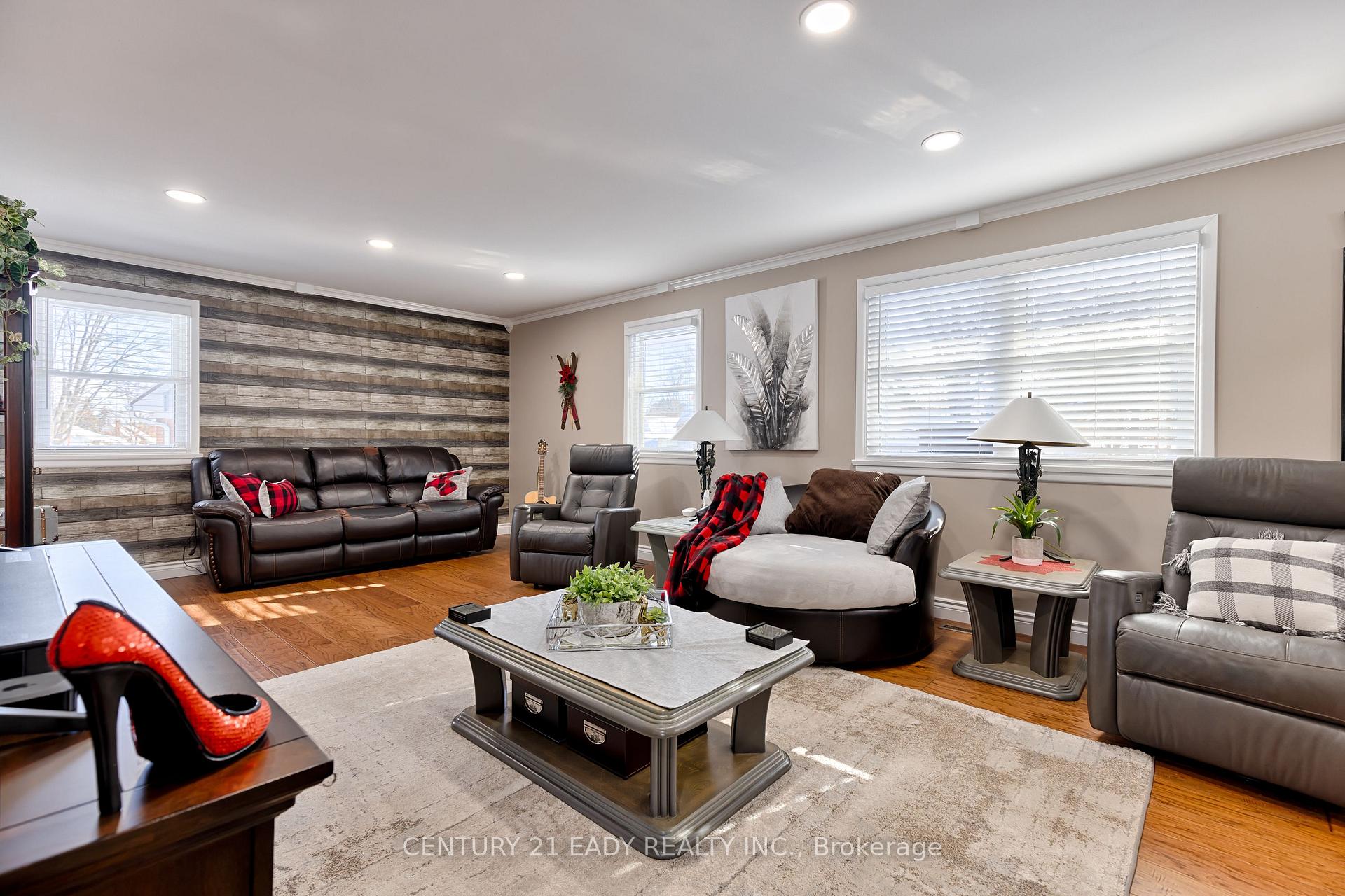 Photo 36 of 201 Wade Avenue, Renfrew — HOMEH