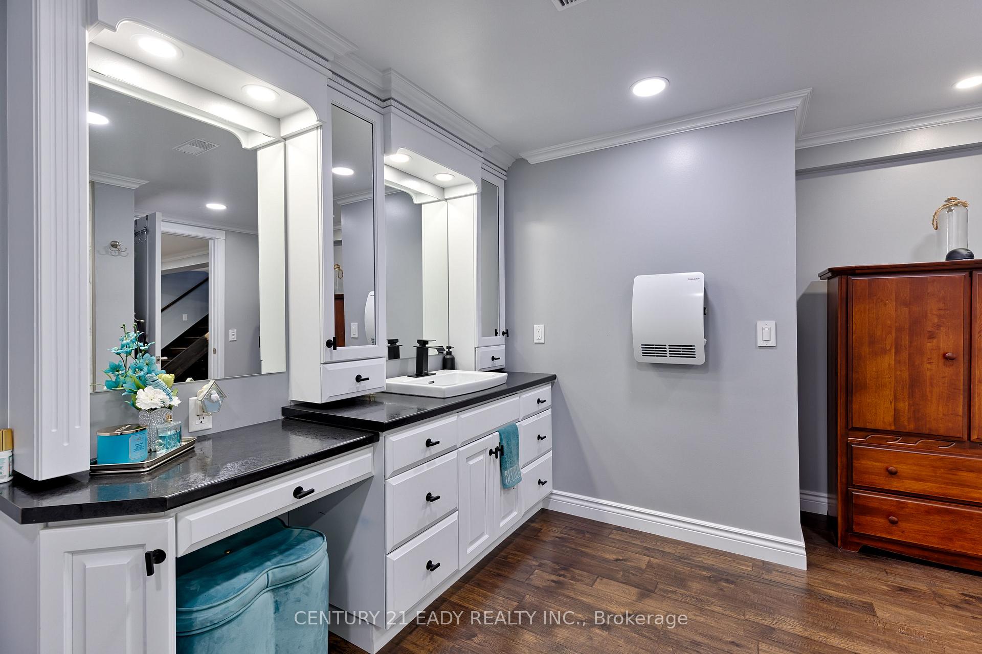 Photo 42 of 201 Wade Avenue, Renfrew — HOMEH