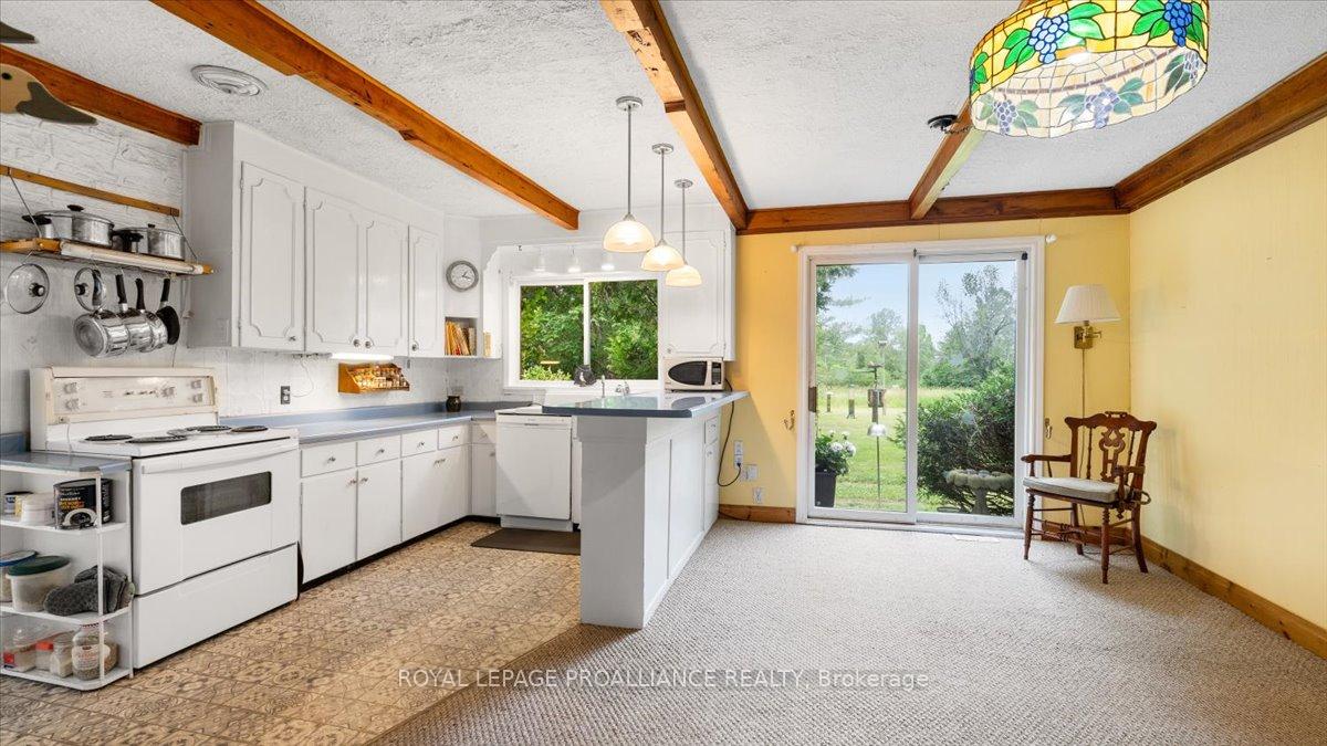 Photo 14 of 75 Pierce Road, Prince Edward County, Bloomfield — HOMEH