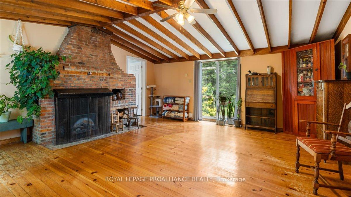 Photo 20 of 75 Pierce Road, Prince Edward County, Bloomfield — HOMEH
