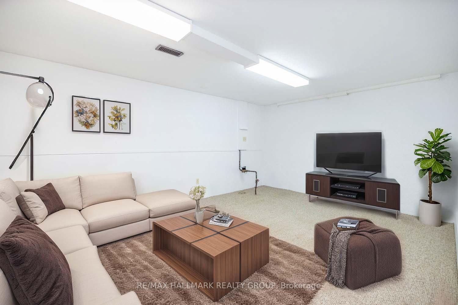 Photo 10 of 908 Borland Drive, Ottawa, Chatelaine Village — HOMEH