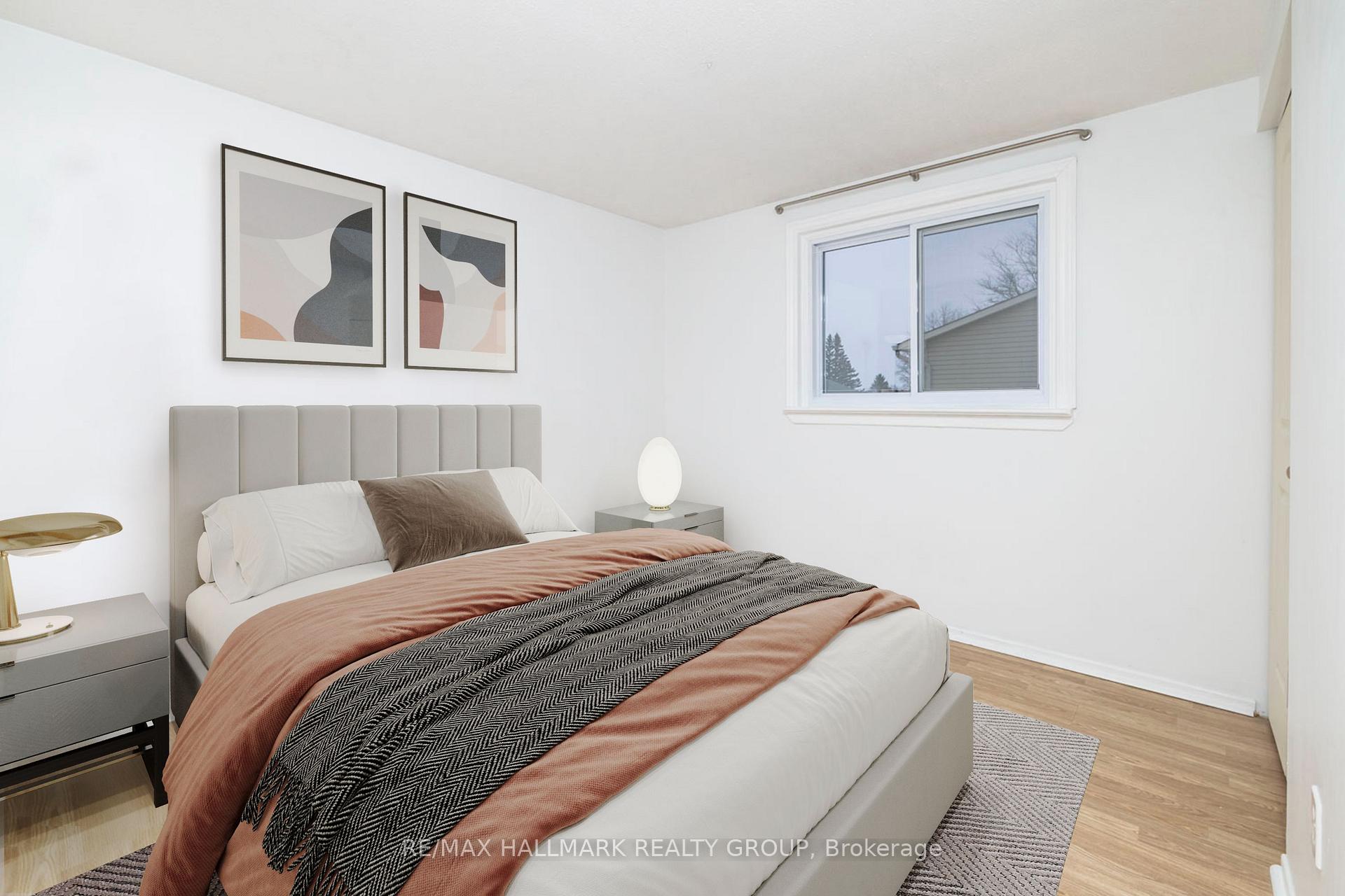 Photo 12 of 908 Borland Drive, Ottawa, Chatelaine Village — HOMEH