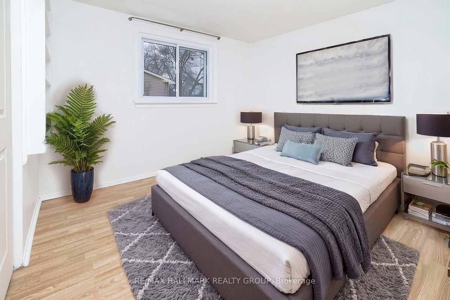 Photo 13 of 908 Borland Drive, Ottawa, Chatelaine Village — HOMEH