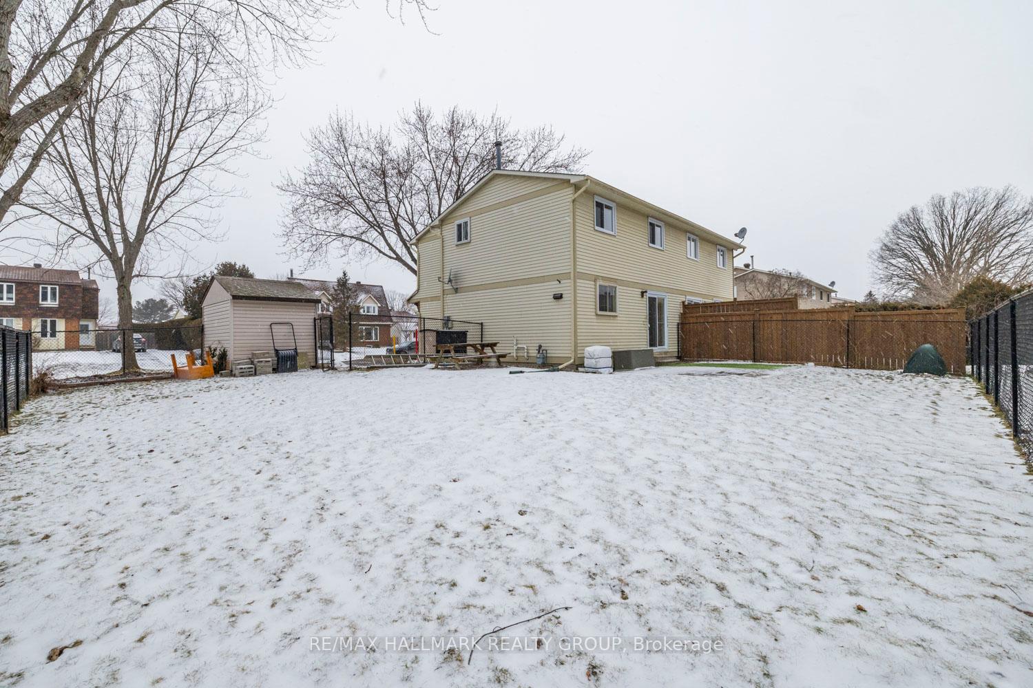 Photo 19 of 908 Borland Drive, Ottawa, Chatelaine Village — HOMEH