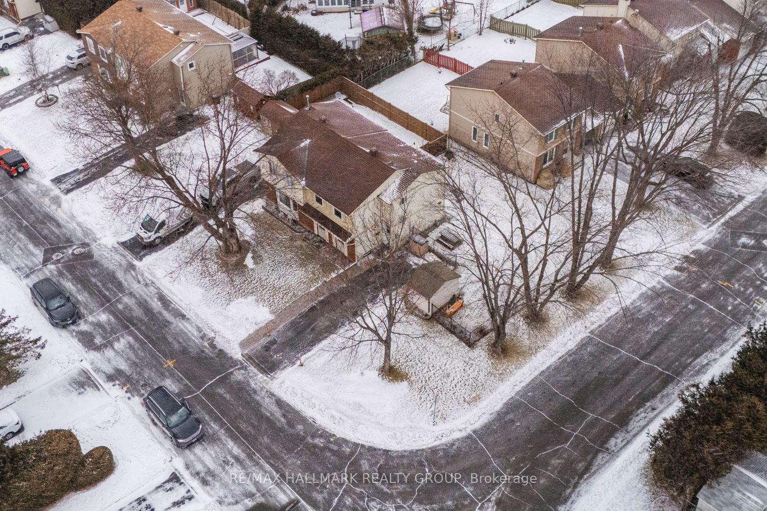 Photo 22 of 908 Borland Drive, Ottawa, Chatelaine Village — HOMEH