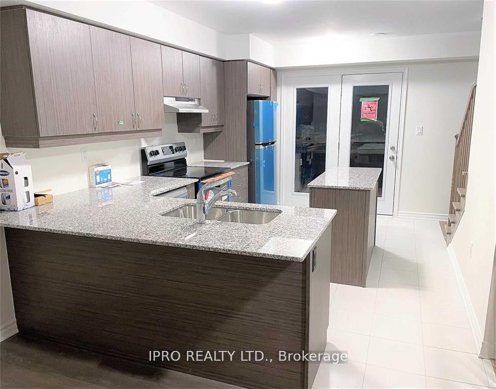Photo 7 of 3333 Thunderbird Promenade, Pickering, Rural Pickering — HOMEH