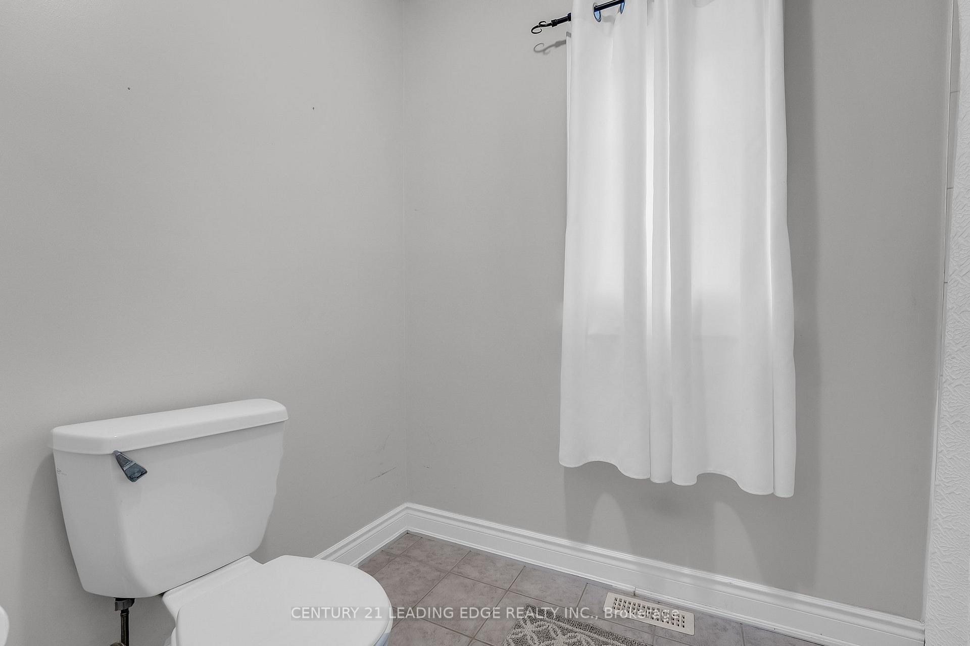 Photo 34 of 984 Coyston Drive, Oshawa, Eastdale — HOMEH